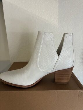 Women’s White Croc-Embossed Ankle Bootie